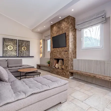 Crystal Villa Pouládes