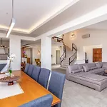 Crystal Villa Puládesz