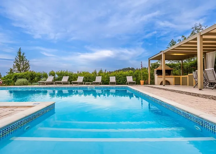 Villa Crystal