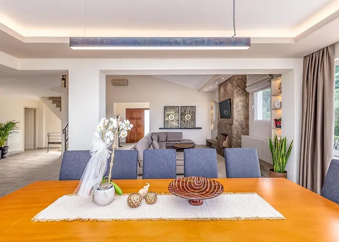 빌라 Crystal Pouládes