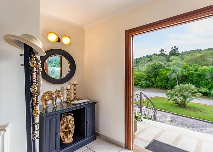 Crystal Villa Pouládes